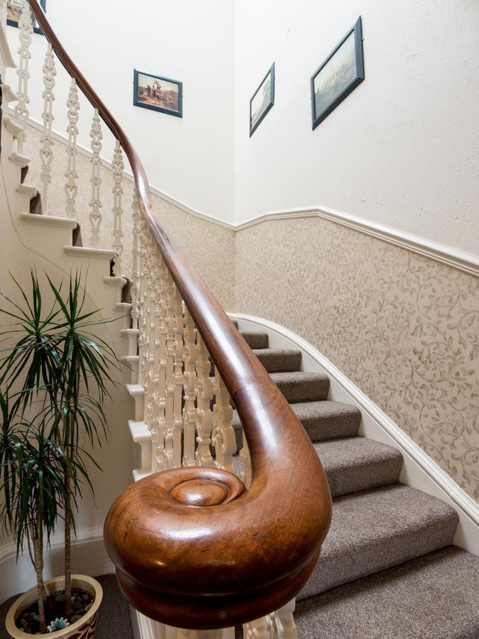 Willows Bed & Breakfast Пітлохрі Екстер'єр фото